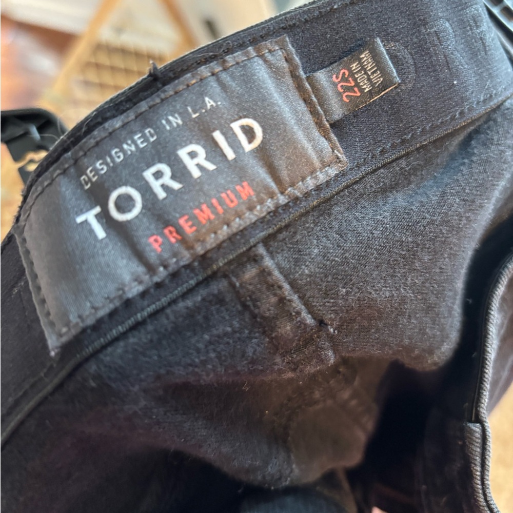 Torrid Sky High Skinny Black Jeans - Picture 3 of 14